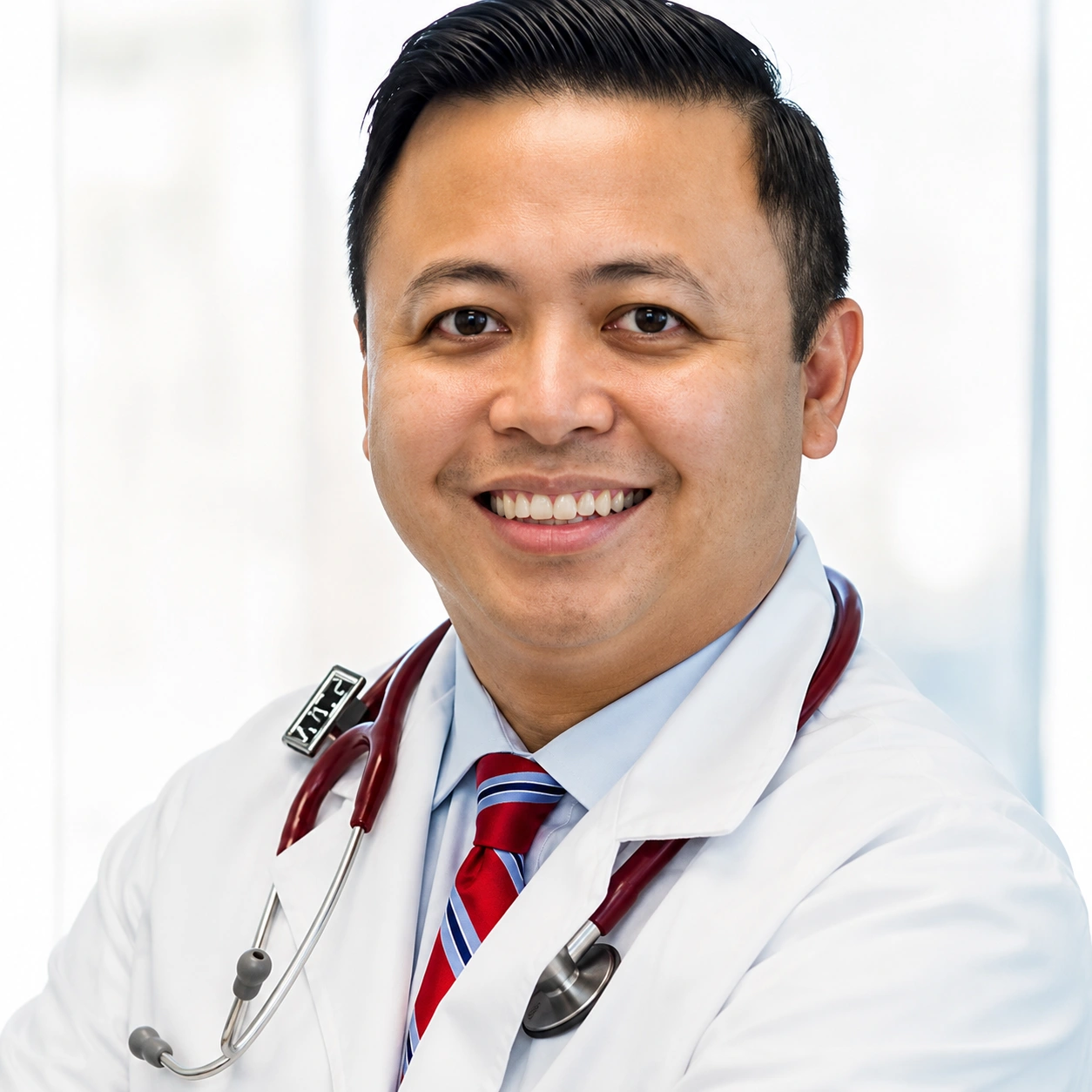Dr. Zorayda De Leon, Internist at Jae Medical Clinic in Jersey City